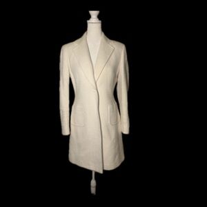 Petite Sophisticate Cream-colored Coat, Size 4.